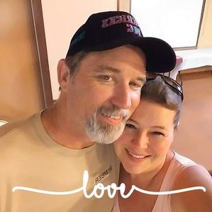 Meet your Posher, Lois